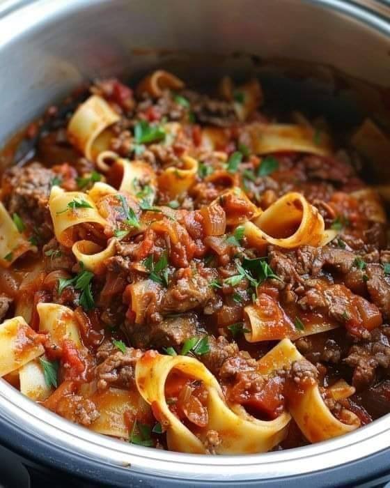 Pappardelle with Rich Meat Sauce 462754935_2800370306798831_3615428556808872384_n