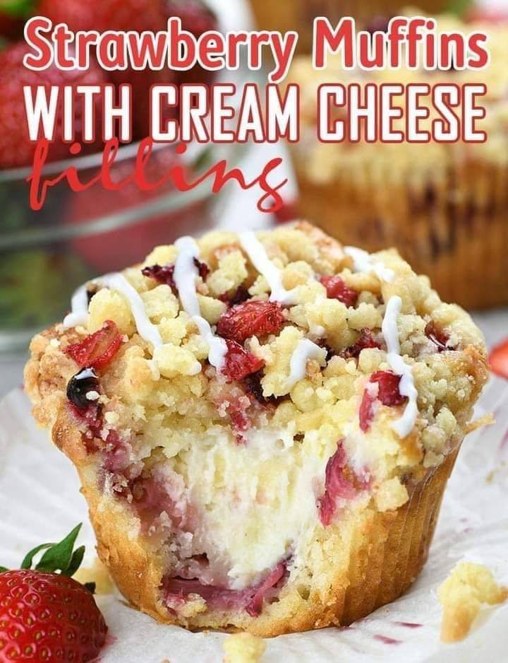 Strawberry Muffins with Cream Cheese 644001421_1436525881467067_5960893820671235406_n